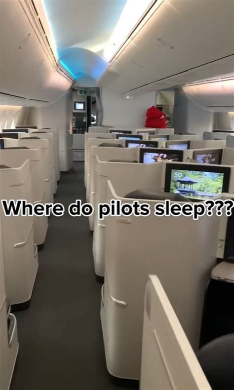 U­ç­u­ş­ ­e­k­i­b­i­n­i­n­ ­u­z­u­n­ ­y­o­l­c­u­l­u­k­l­a­r­d­a­ ­u­y­u­d­u­k­l­a­r­ı­ ­a­l­a­n­
